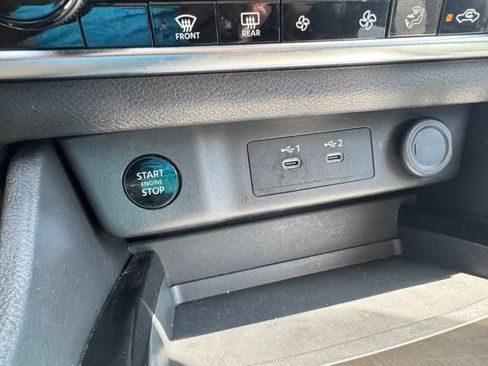 Used 2025 Nissan Rogue SV FWD image 19