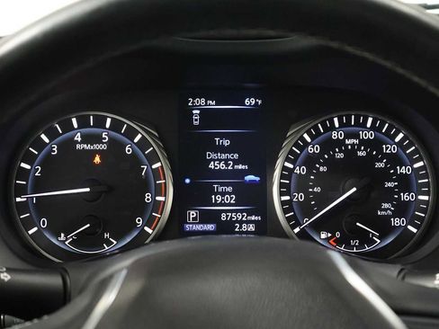 Used 2019 INFINITI Q50 Luxe w/ Essential Package (3.0T Luxe) AWD/4WD image 21