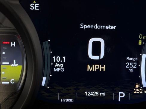 Used 2025 Jeep Wrangler Unlimited Sahara w/ Safety Group image 16