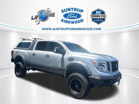 Used 2019 Nissan Titan PRO-4X w/ Pro-4x Utility Package AWD/4WD image 9