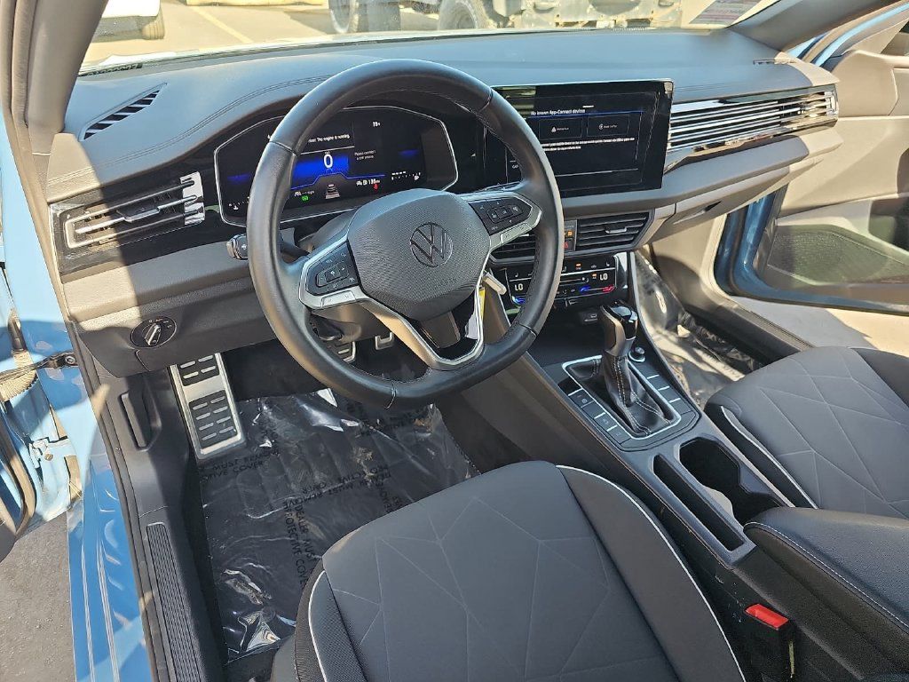 Used 2025 Volkswagen Jetta Sport FWD image 16