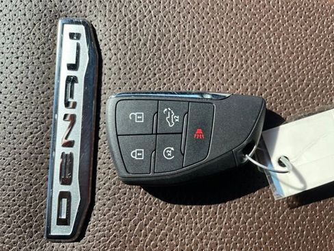 Used 2024 GMC Sierra 2500 Denali w/ Denali Reserve Package image 26