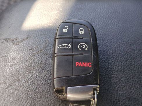 Used 2022 Dodge Charger R/T w/ Blacktop Package image 31