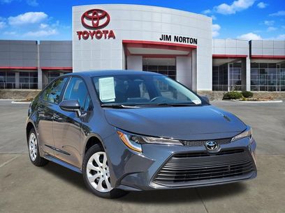 Used 2025 Toyota Corolla LE