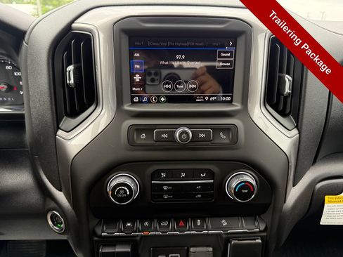 Used 2024 Chevrolet Silverado 1500 Custom Trail Boss w/ LPO, Dark Essentials Package AWD/4WD image 24