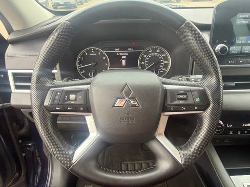 Used 2023 Mitsubishi Outlander SE AWD/4WD image 9