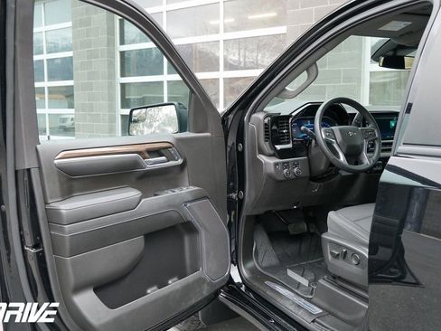 Used 2024 Chevrolet Silverado 1500 RST w/ Protection Package image 17