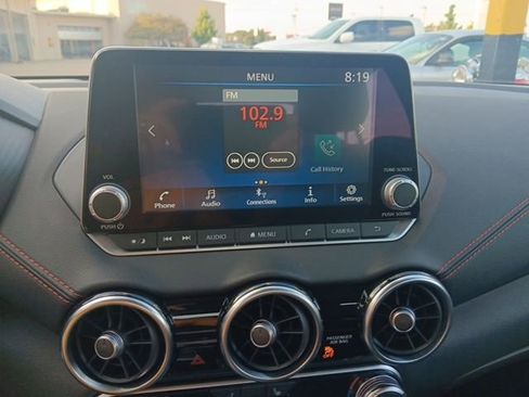 New 2025 Nissan Sentra SR w/ Midnight Edition image 16