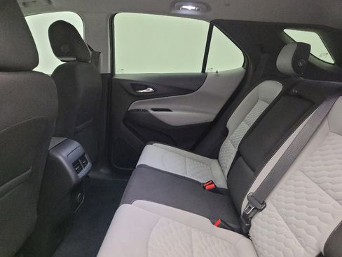 Used 2018 Chevrolet Equinox LS FWD image 18
