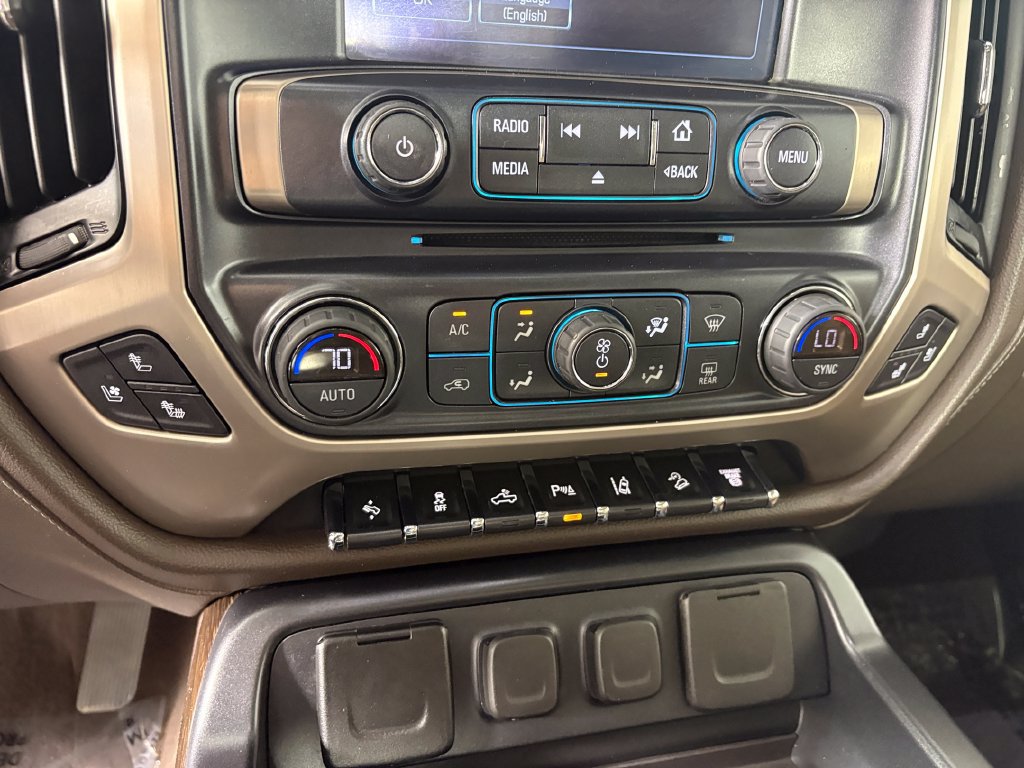 Used 2019 GMC Sierra 2500 Denali w/ Duramax Plus Package AWD/4WD image 19