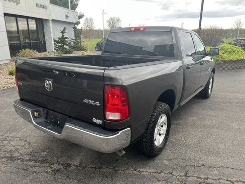 Used 2022 RAM 1500 Classic SLT image 7