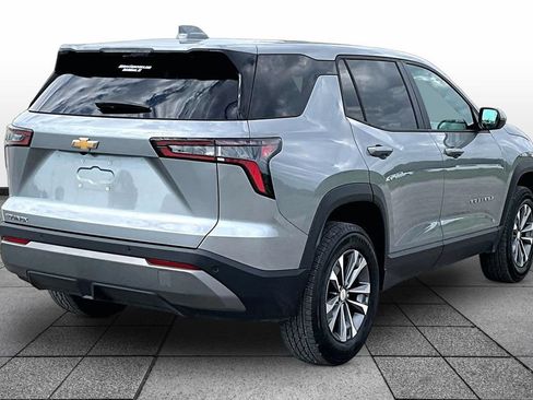 Used 2026 Chevrolet Equinox LT FWD image 11