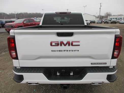 New 2026 GMC Sierra 1500 Elevation image 6