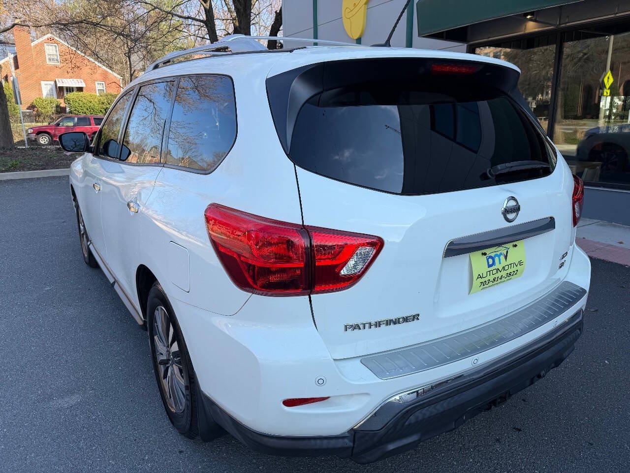 Used 2017 Nissan Pathfinder SV w/ Trailer Tow Package AWD/4WD image 4