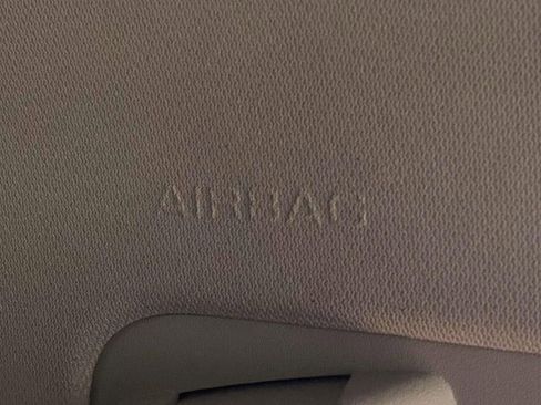 Used 2022 Lincoln Nautilus Standard image 23