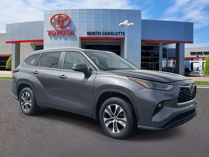 Used 2023 Toyota Highlander XLE