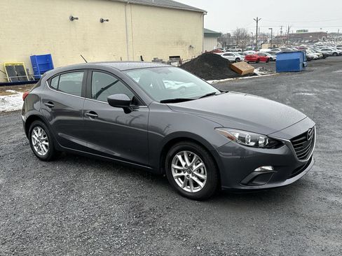 Used 2016 MAZDA MAZDA3 i Sport w/ Preferred Equipment Package image 2