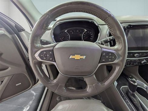 Used 2018 Chevrolet Traverse Premier image 19