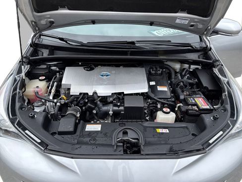 Used 2017 Toyota Prius Two image 11