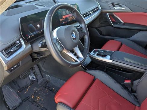 Used 2025 BMW X1 xDrive28i w/ Technology Package image 10