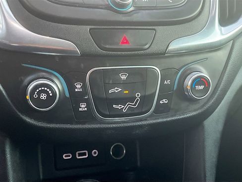 Used 2020 Chevrolet Equinox LT FWD image 15