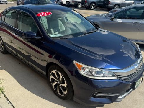 Used 2017 Honda Accord EX-L image 2