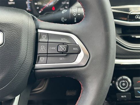 Used 2024 Jeep Compass Trailhawk image 33