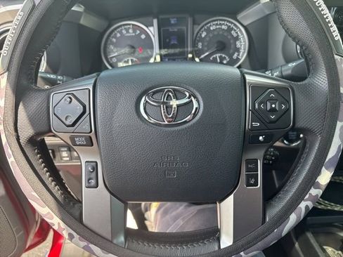 Used 2019 Toyota Tacoma Limited image 9