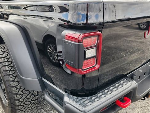 Used 2024 Jeep Gladiator Rubicon image 7