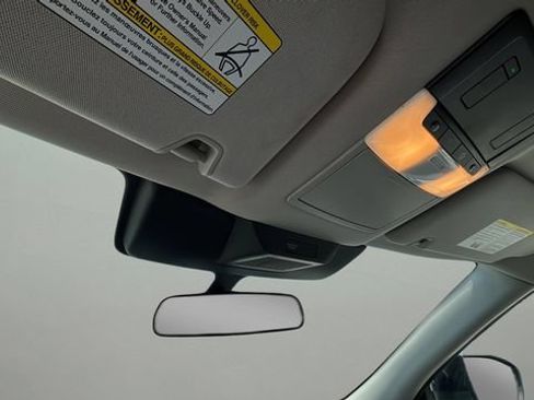 Used 2025 Nissan Pathfinder SV FWD image 27