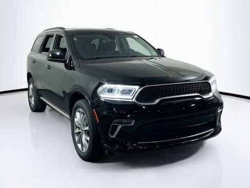 Used 2022 Dodge Durango SXT w/ Anodized Platinum Package image 3