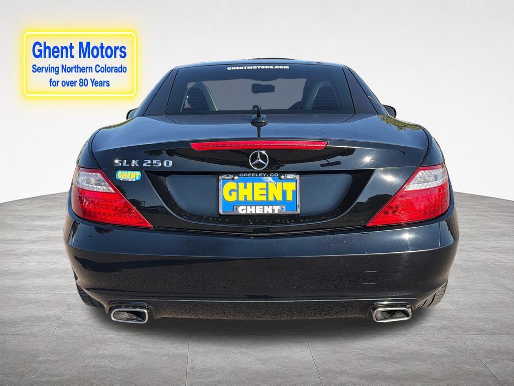 Used 2012 Mercedes-Benz SLK 250 image 4