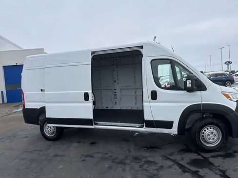 Used 2024 RAM ProMaster 2500 FWD image 34