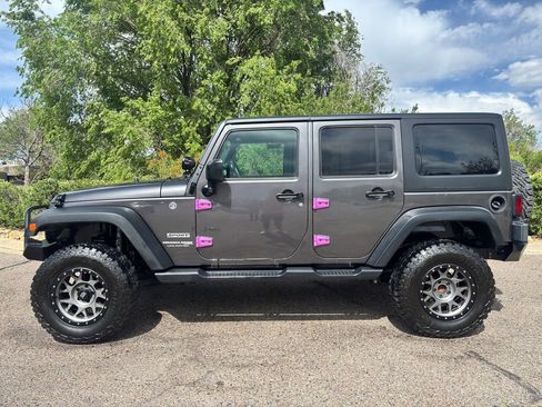 Used 2018 Jeep Wrangler Unlimited Sport S AWD/4WD image 7