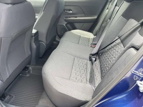 New 2025 Nissan Kicks SV image 8