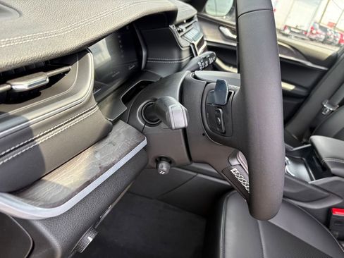 New 2025 Jeep Grand Cherokee L Limited w/ Luxury Tech Group II image 19