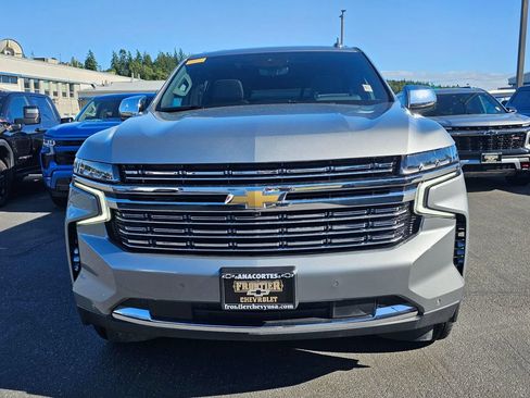 Used 2024 Chevrolet Suburban Premier AWD/4WD image 8