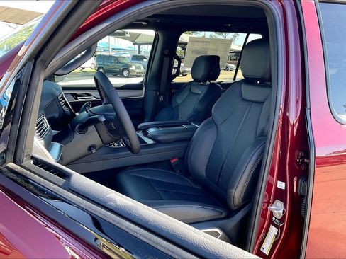 New 2026 Jeep Grand Wagoneer Limited AWD/4WD image 9