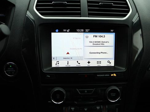 Used 2017 Ford Explorer XLT w/ Equipment Group 202A image 22