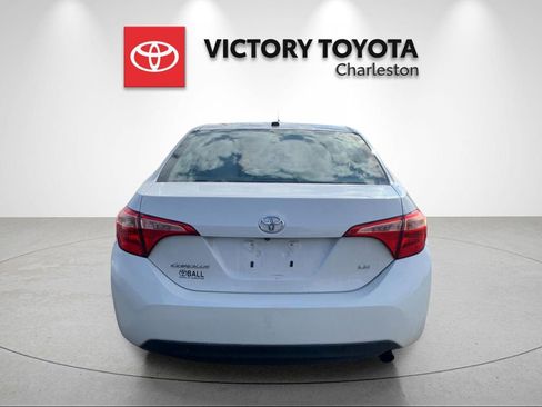 Used 2019 Toyota Corolla LE w/ LE Premium Package w/Moonroof image 4
