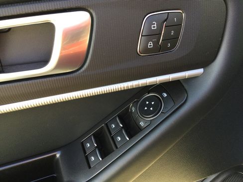 New 2026 Ford Explorer Tremor w/ Tremor Convenience Package image 8