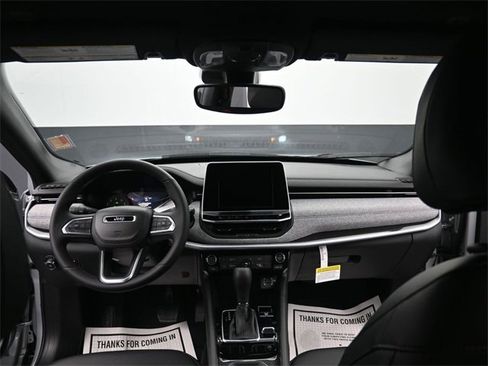 New 2026 Jeep Compass Latitude image 27