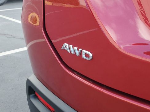 Certified 2025 Honda Pilot Touring image 9