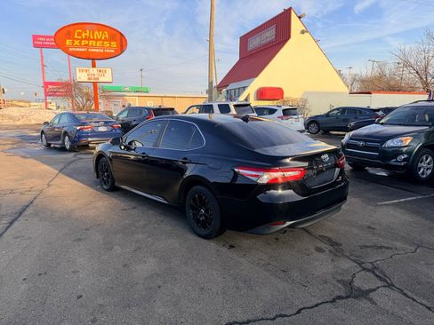 Used 2020 Toyota Camry LE image 8