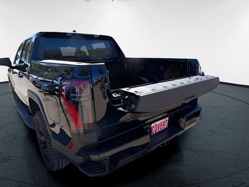New 2026 GMC Sierra EV Elevation w/ LPO, Elevation Dark Package image 27