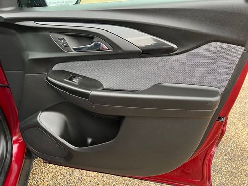 Used 2023 Chevrolet TrailBlazer LT w/ Convenience Package image 11