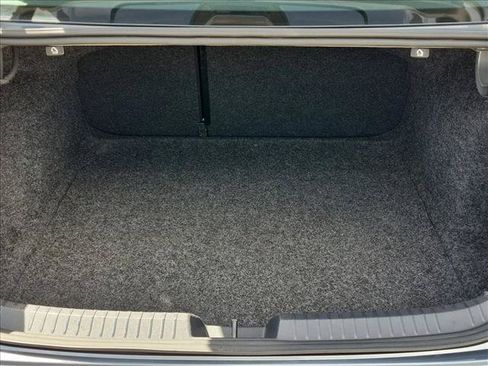 Used 2025 Volkswagen Jetta SE FWD image 6