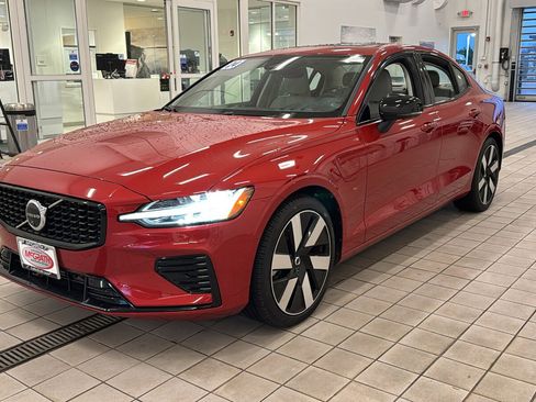 Certified 2024 Volvo S60 T8 Ultimate image 9