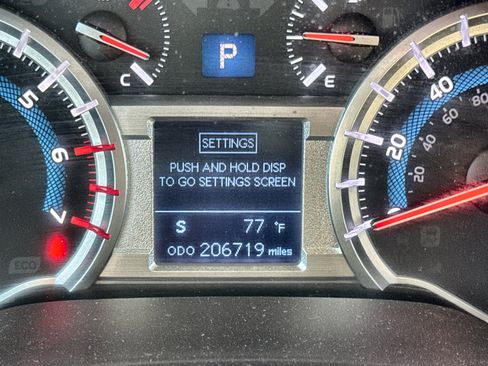 Used 2015 Toyota 4Runner SR5 image 12