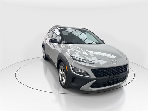 Used 2022 Hyundai Kona SEL w/ Cargo Package image 2